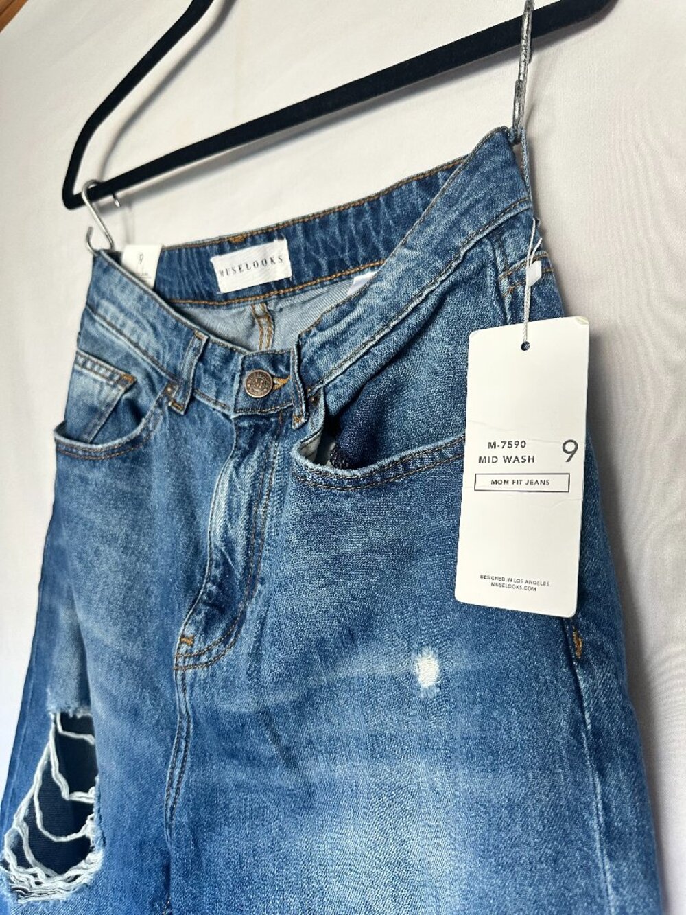 Muselooks Mom Fit Jeans Size 9 Mid Wash Distressed High Rise Raw Hem NWT